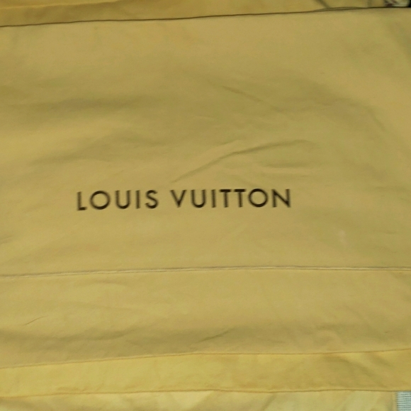 Authentic Louis Vuitton dust bags in various sizes price is per bag. - Picture 3 of 3